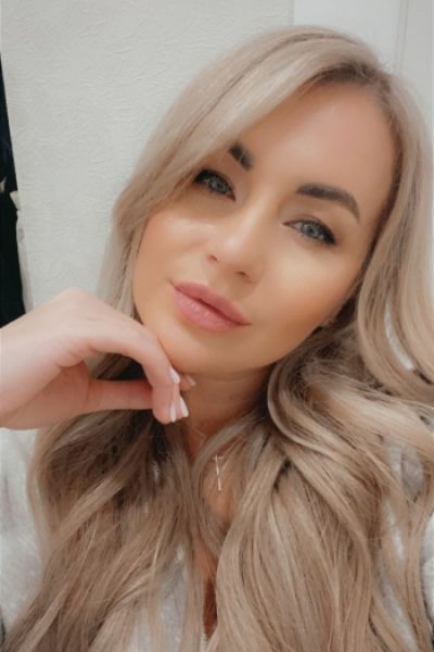Close up selfie of a very sexy Russian escort called Vika 