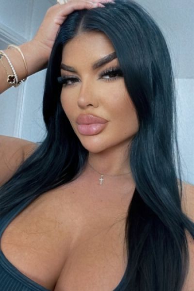 A close of selfie of a very sexy escort called Haifa 