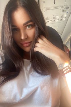 Selfie gallery profile picture of Tabitha