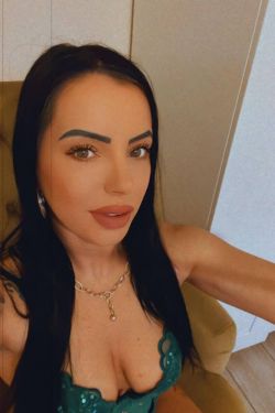 New selfie profile picture of Kenzie
