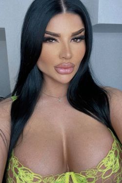 Haifas selfie gallery profile picture