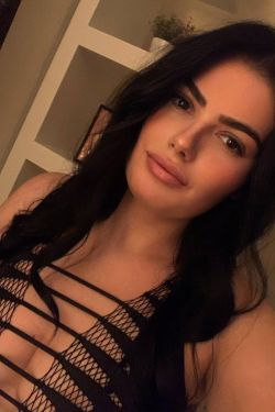 Selfie gallery photo of Pune escort Babe