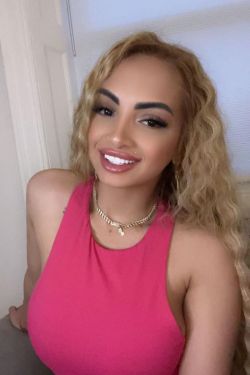 Selfie gallery profile picture of Emily Jane