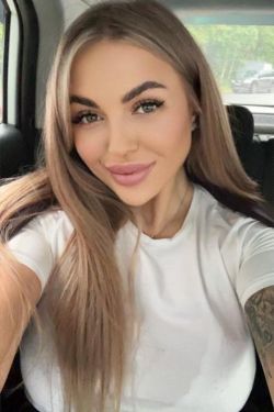Selfie gallery profile picture of Michele
